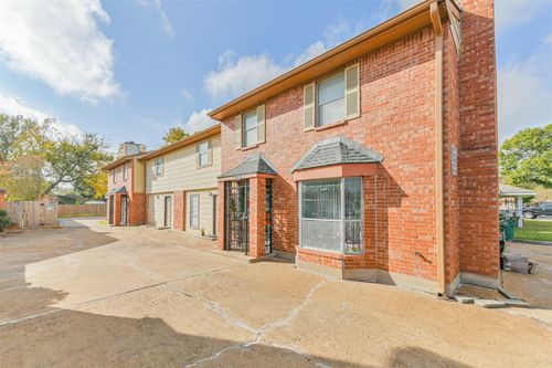 9219 Carousel Ln, Houston, TX, 77080-5553 | Card Image