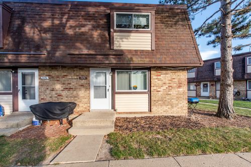 2634 Woodview Ct, Waukegan, IL, 60087-1801 | Card Image
