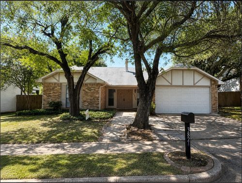 3824 Hackberry Ln, Bedford, TX, 76021-5118 | Card Image