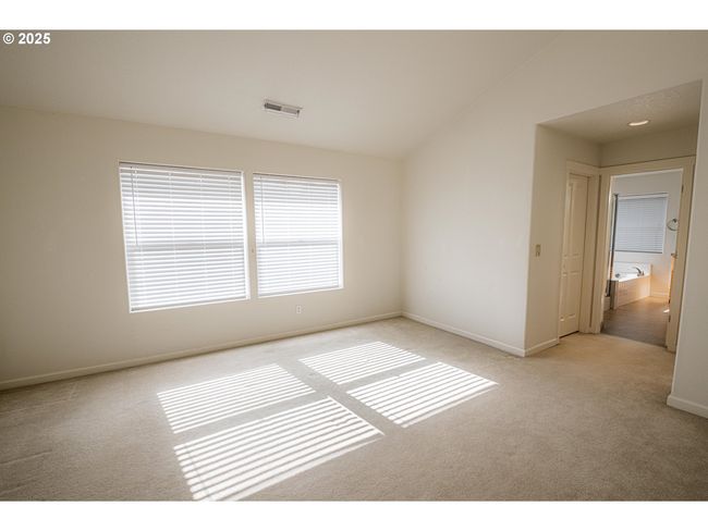 14868 Sw Citrine Loop, House other with 3 bedrooms, 3 bathrooms and 2 parking in Beaverton OR | Image 18