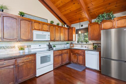 17849 Minnow Way, Penn Valley, CA, 95946-9656 | Card Image