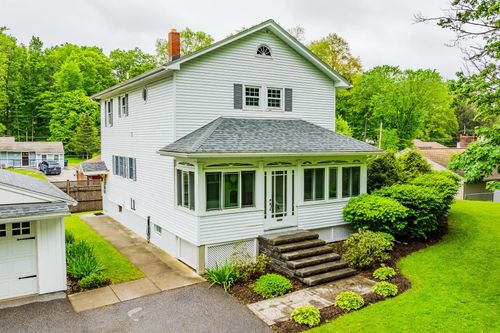 4 Bank St, Bennington, VT, 05201-1701 | Card Image