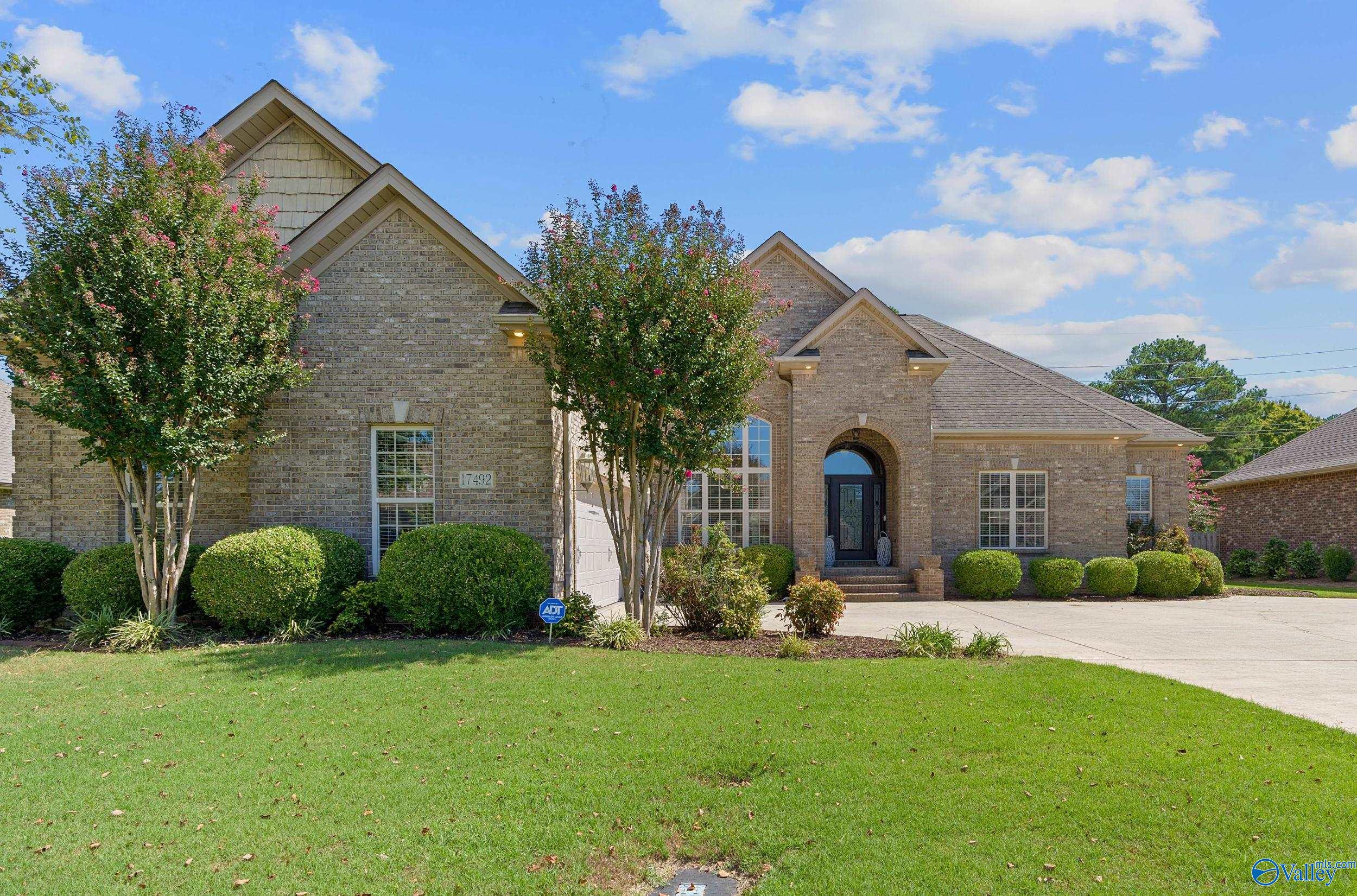 Carillon Dr, Athens, AL 35611