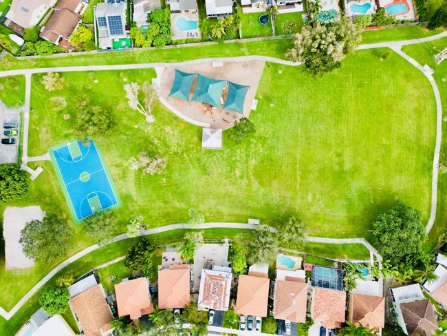 8421 Sw 41 St Ct, House other with 3 bedrooms, 2 bathrooms and null parking in Davie FL | Image 41