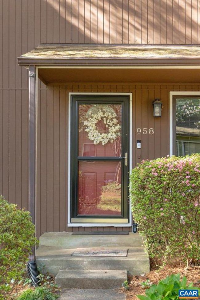 958 Sutton Ct, Townhouse with 2 bedrooms, 2 bathrooms and null parking in CHARLOTTESVILLE VA | Image 32