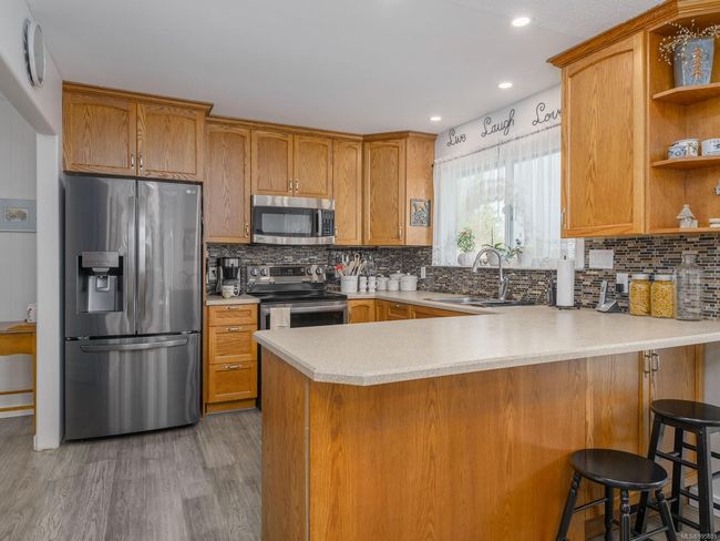 100 Dyer Dr, House other with 3 bedrooms, 3 bathrooms and 1 parking in Sayward BC | Image 32