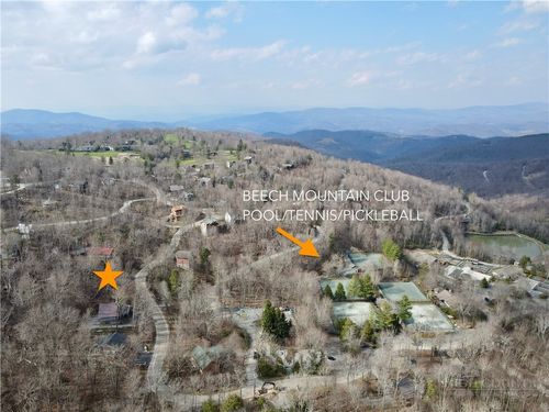 218 Lake Rd, Beech Mountain, NC, 28604-8117 | Card Image