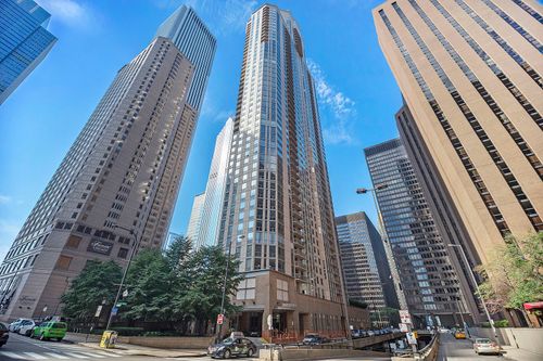 1905-222 N Columbus Dr, CHICAGO, IL, 60601 | Card Image