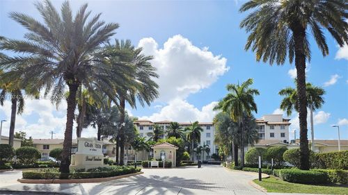 apt-2h-4560 Nw 79th Ave, Doral, FL, 33166-6324 | Card Image