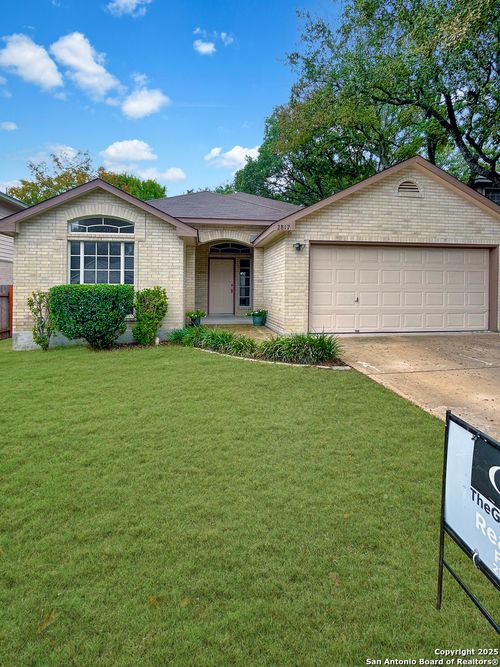2817 Berry Trce, Schertz, TX, 78154-5404 | Card Image