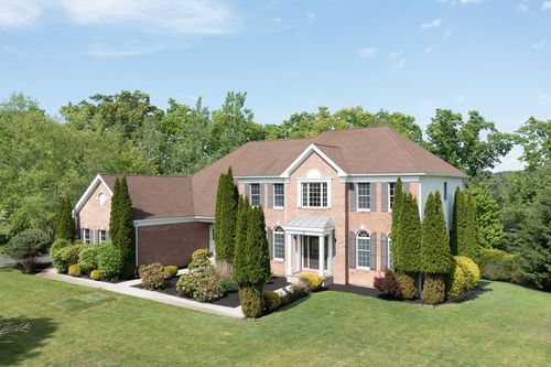 10 Valley View Dr, North Grafton, MA, 01536-2105 | Card Image