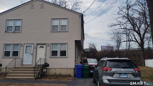 133 Evelyn St, Stratford, CT, 06615-6504 | Card Image