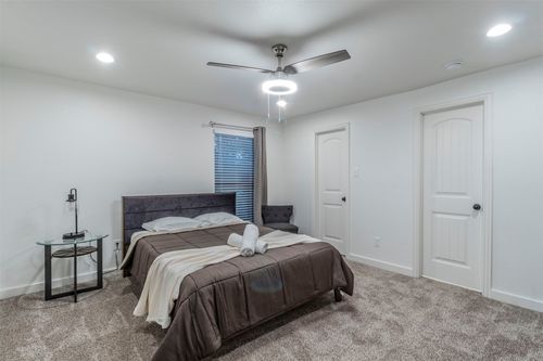 921 S Waverly Dr, Dallas, TX, 75208-7450 | Card Image