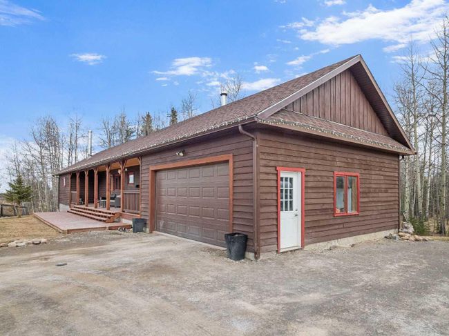 29508 Range Road 52 # 12, Home with 4 bedrooms, 3 bathrooms and 8 parking in Rural Mountain View County AB | Image 4