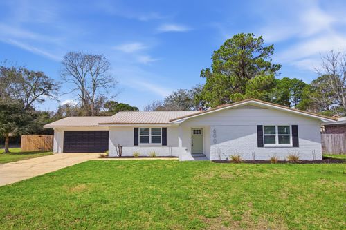 600 Burgundy Ln, Fort Walton Beach, FL, 32547-3006 | Card Image