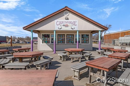 6481 28th Ave, Hudsonville, MI, 49426-8801 | Card Image
