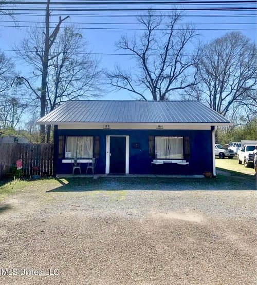215 N Jackson Ave, Quitman, MS, 39355-2731 | Card Image