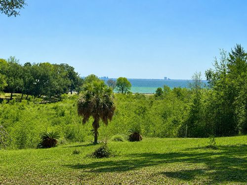 140 Chippewa Drive, Niceville, FL, 32578 | Card Image