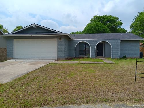 9743 Cylburn Park, Converse, TX, 78109-2714 | Card Image
