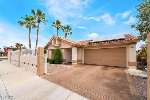 988 Flapjack Dr, Henderson, NV, 89014-3027 | Card Image