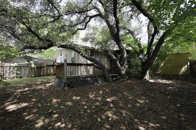 10801 W Lakeview Dr, House other with 2 bedrooms, 1 bathrooms and 2 parking in Jonestown TX | Image 11