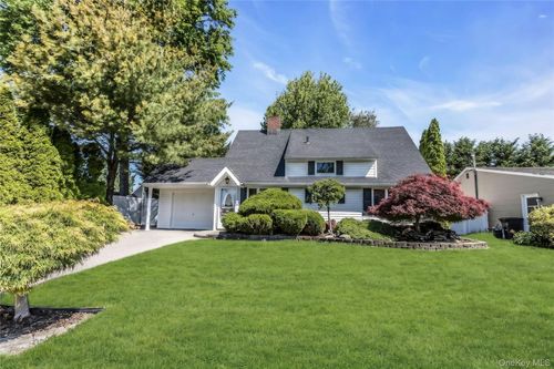 259 Willowood Drive, Hempstead, NY, 11793 | Card Image