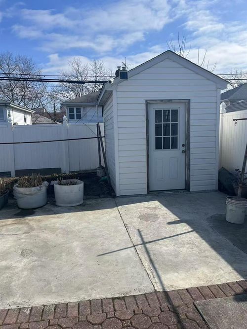 64 Bell Blvd, Oakland Gardens, NY, 11364-2220 | Card Image