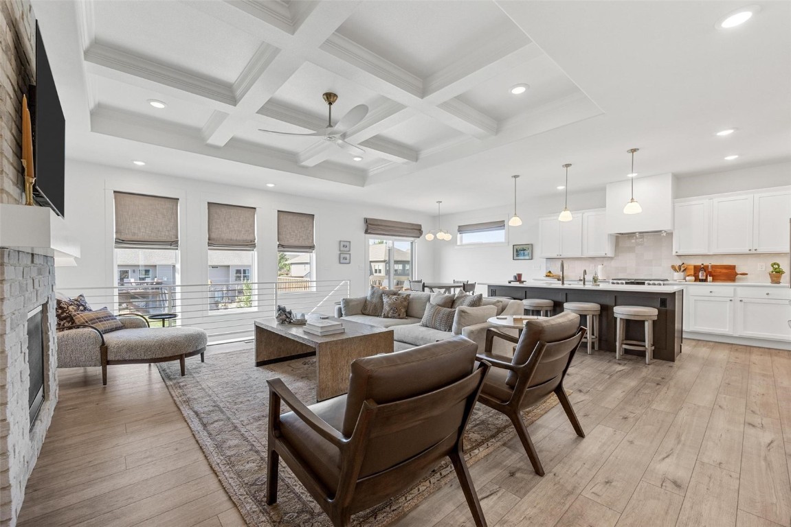 Foxborough Dr, Marion, IA 52302
