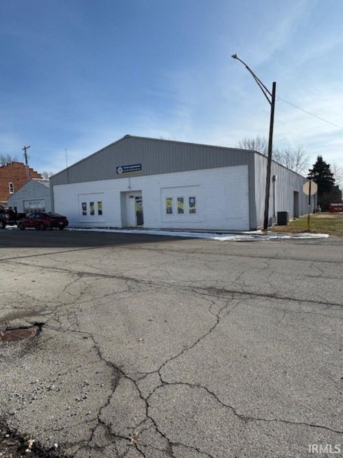 159 W Vine St, Sharpsville, IN, 46068-8927 | Card Image