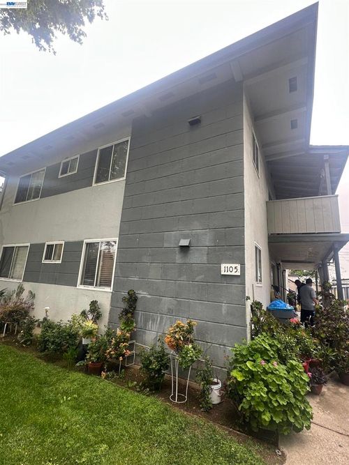 1105 Appian Ln, San Jose, CA, 95116 | Card Image
