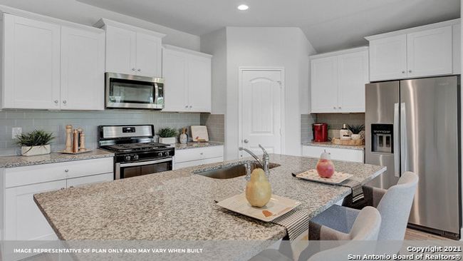1025 Argonne Forest, House other with 4 bedrooms, 2 bathrooms and null parking in Seguin TX | Image 12