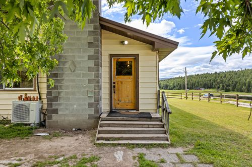 895 Danielson Road, Kalispell, MT, 59901 | Card Image