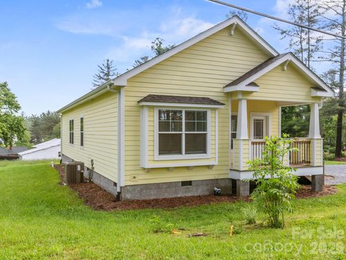 1508 Pennsylvania Ave, Hendersonville, NC, 28739 | Card Image
