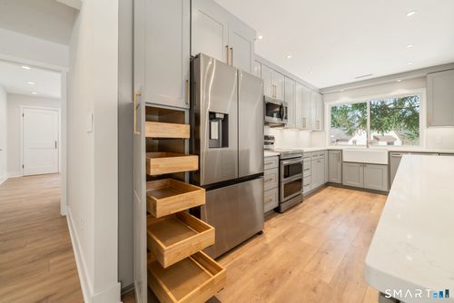 a-665 Heritage Vlg, Southbury, CT, 06488-1547 | Card Image