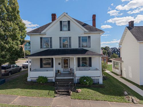 627 Weldon St, Latrobe, PA, 15650-1606 | Card Image