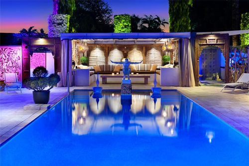 2020 Ne 3rd Ter, Wilton Manors, FL, 33305-2042 | Card Image