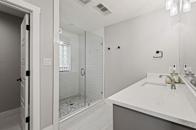 8407 State Highway 56, House other with 4 bedrooms, 3 bathrooms and null parking in Sherman TX | Image 32