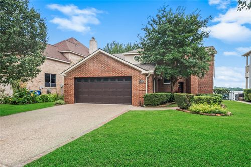 44 La Costa Dr, Montgomery, TX, 77356-5325 | Card Image