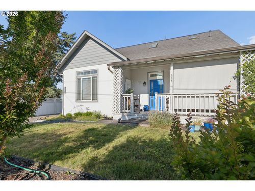 327 S 46th St, Springfield, OR, 97478-6617 | Card Image