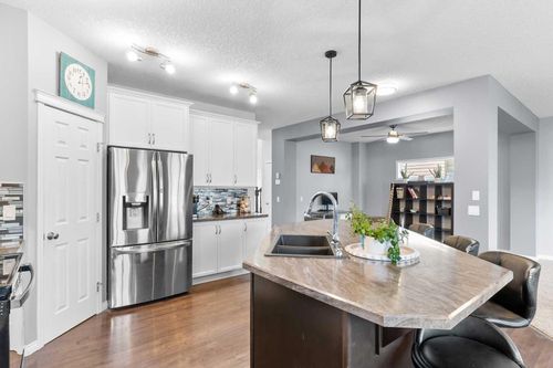 106 Morningside Cir Sw, Airdrie, AB, T4B0L8 | Card Image