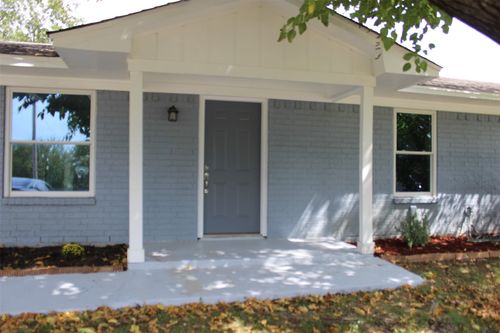 523 N Church St, Pilot Point, TX, 76258-4012 | Card Image