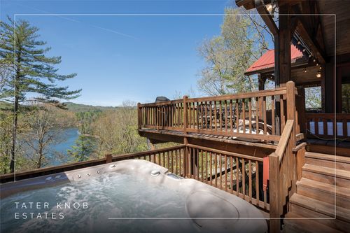 427 Rivard Rd, Glenville, NC, 28736-8869 | Card Image