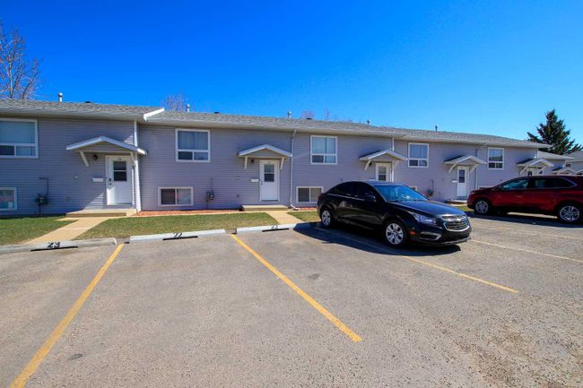 22 - 10 Fairbank Road, Home with 2 bedrooms, 1 bathrooms and 2 parking in Red Deer AB | Image 33