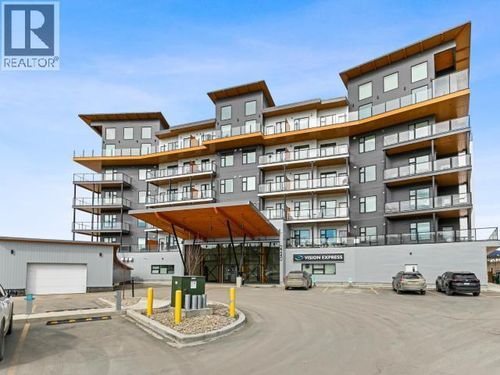 2240 2nd Ave, Whitehorse, YT, Y1A0X2 | Card Image