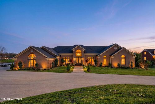1042 Holiday Dr, Crossville, TN, 38555-5824 | Card Image