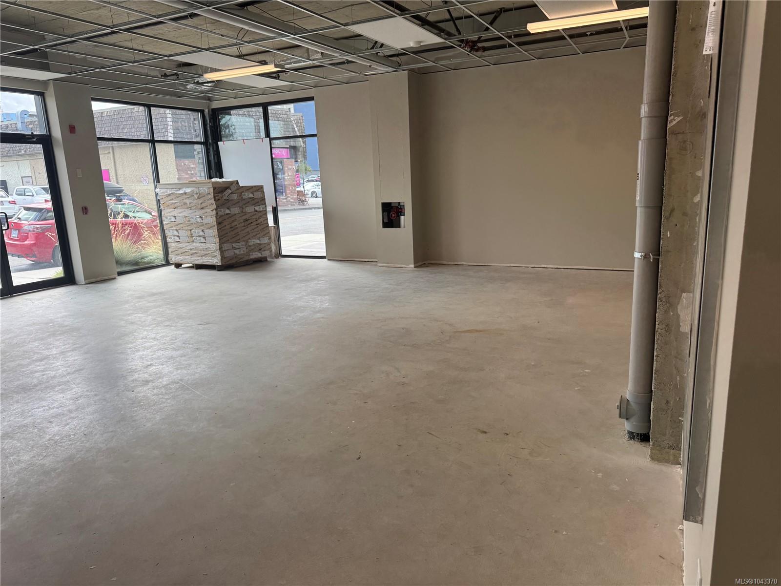 Commercial Lease in Parksville 4