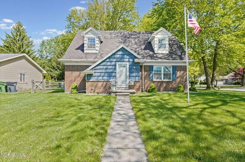 417 Harris Ct, Maumee, OH, 43537-2215 | Card Image