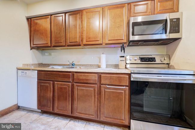2319 Emerald Heights Ct, Townhouse with 3 bedrooms, 3 bathrooms and null parking in RESTON VA | Image 7