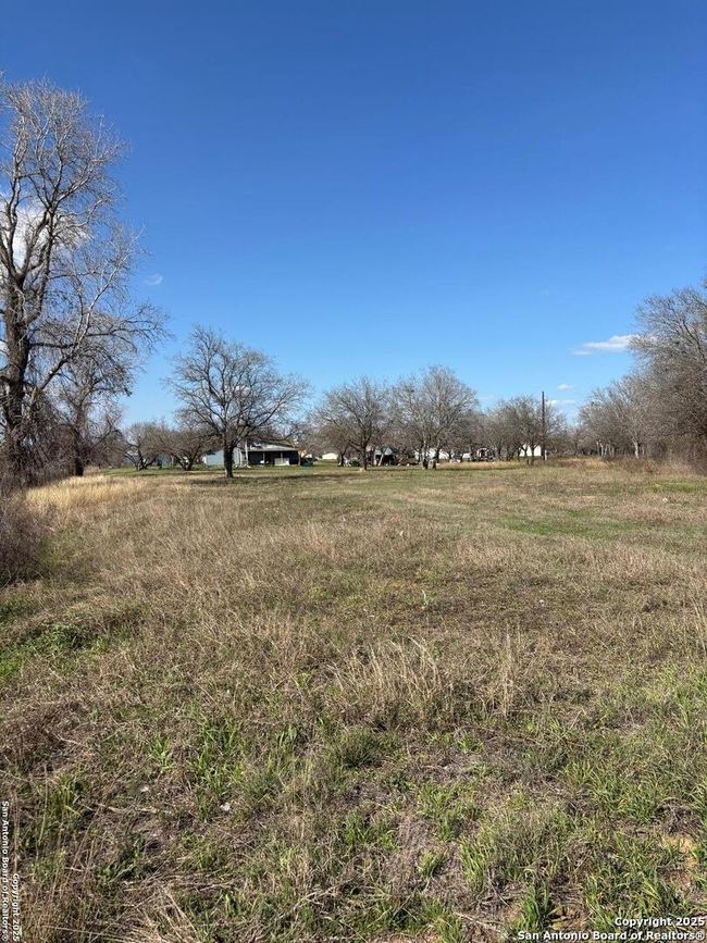 17423 Fx Ball Dr, House other with 1 bedrooms, 3 bathrooms and null parking in Elmendorf TX | Image 8