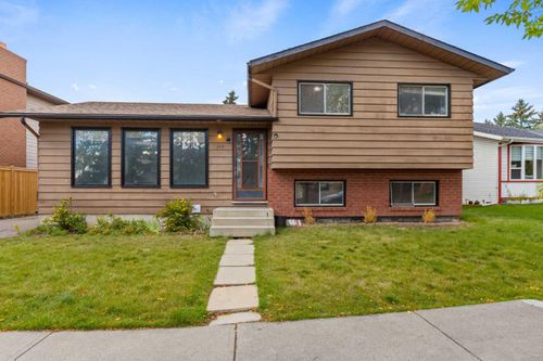 304 Whitefield Dr Ne, Calgary, AB, T1Y5J3 | Card Image